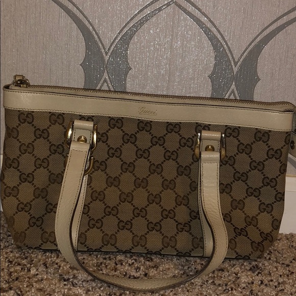Small Gucci Handbag - Picture 1 of 5